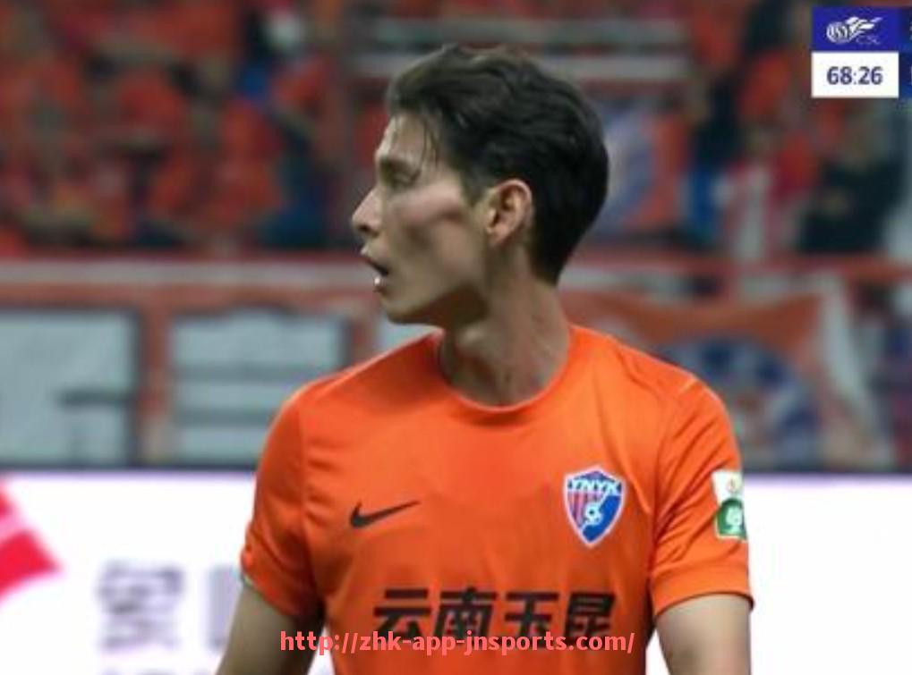 江南体育APP下载-法甲摩纳哥边后卫表现分析与防守能力